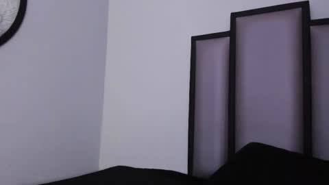   online show from November 19, 4:34 am