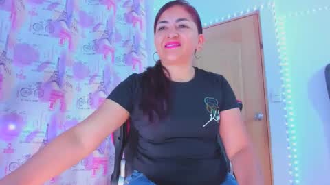 lucy online show from May 17, 12:42 am