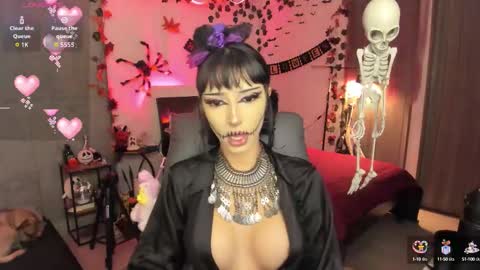 lucyfer online show from October 18, 6:39 am
