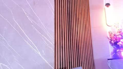 lucy_fox09 online show from October 20, 10:15 pm