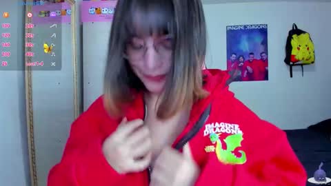 Snapshot of lucy_hess_ chatting on October 13, 7:49 pm Lucy online show from October 13, 7:49 pm