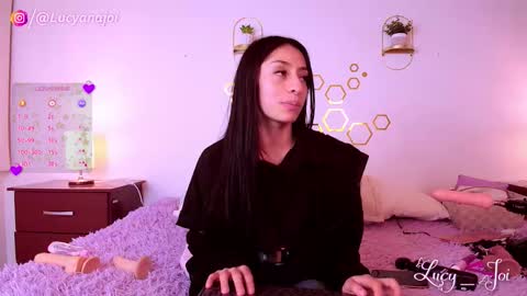 Snapshot of lucy_joi chatting on October 15, 3:21 am Luciana online show from October 15, 3:21 am