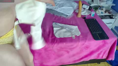  SleepyAbuela online show from October 28, 2:29 pm