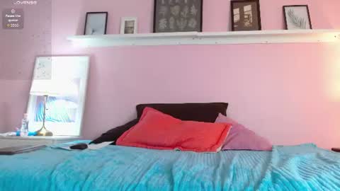 Lucia Bell   online show from June 17, 10:26 pm
