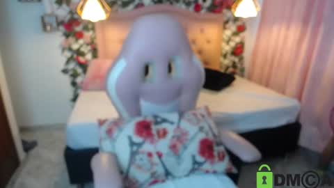 Snapshot of lucycute_1 chatting on February 12, 6:51 pm Lucy Cute online show from February 12, 6:51 pm