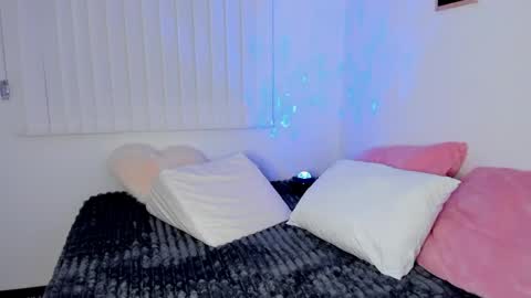 Lucy online show from April 17, 1:41 am