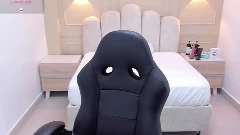 L U C Y  online show from February 28, 12:31 pm