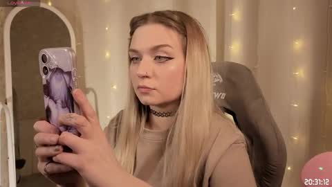 Lucy online show from April 22, 5:31 pm