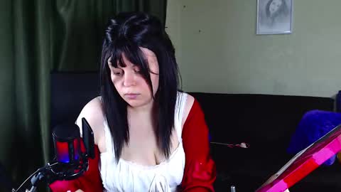Snapshot of lucywmiller chatting on September 22, 11:25 am Call me Lucy online show from September 22, 11:25 am