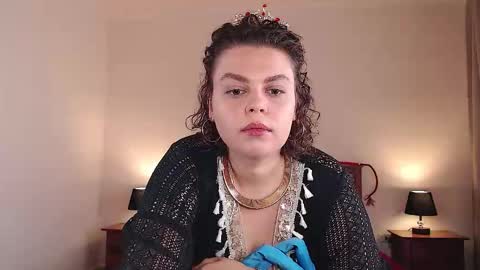 Snapshot of lucywmiller chatting on October 18, 10:08 am Call me Lucy online show from October 18, 10:08 am