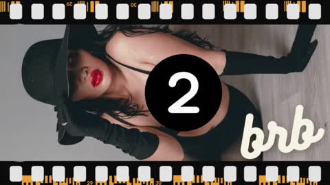 Lucy Liiu online show from October 22, 1:13 pm