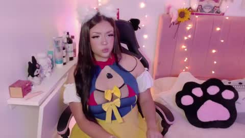 LUCYY FROM HOME  online show from April 24, 1:40 am