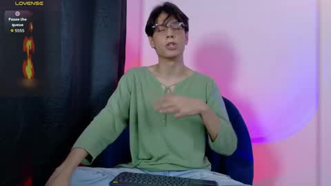 Lui online show from May 18, 4:07 am