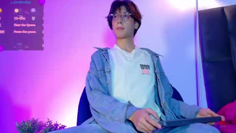 Lui online show from April 16, 3:06 am