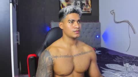 Luigi Independent model online show from May 5, 5:30 pm