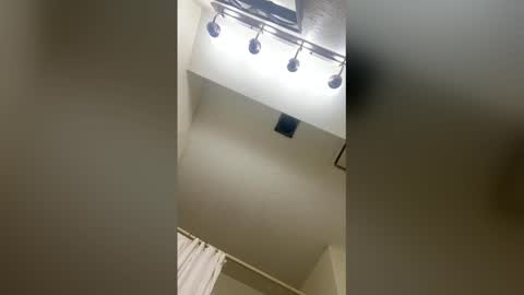 luis132578 online show from January 9, 5:40 pm