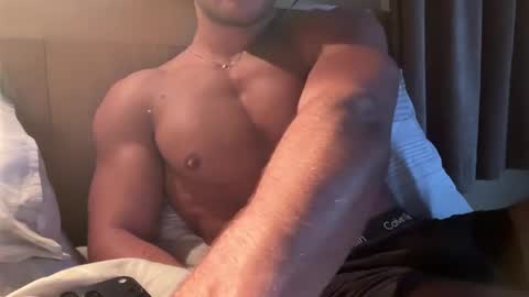 luis763413 online show from February 7, 4:21 pm