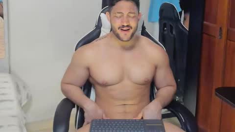 luis_baptista online show from February 27, 3:32 am