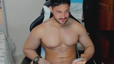 luis_baptista online show from November 3, 3:40 am