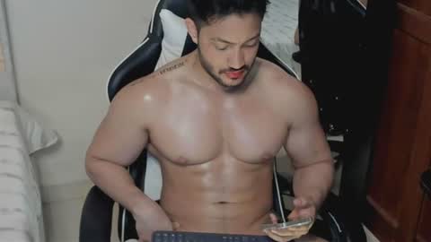 luis_baptista online show from July 8, 2:26 am