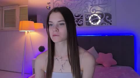 LuisaClover online show from March 22, 7:51 pm