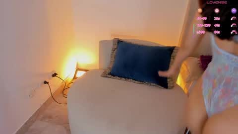 L U I S A online show from April 7, 8:22 pm