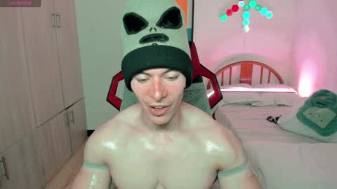 Snapshot of luisfernikesportboy chatting on February 5, 11:06 pm Luis Fer PVT IS OPEN online show from February 5, 11:06 pm