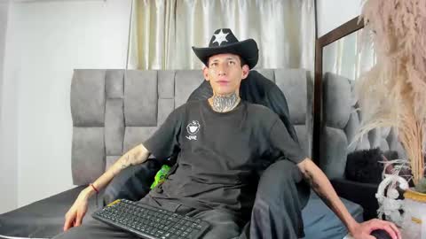 Snapshot of lujuriau_u chatting on October 23, 2:57 am lujuriau_u online show from October 23, 2:57 am