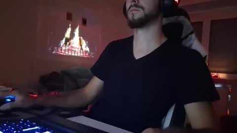 Snapshot of lukasschoetz chatting on September 24, 6:03 pm lukasschoetz online show from September 24, 6:03 pm