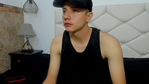 Snapshot of luke_julien chatting on March 9, 7:37 pm Luke Julien online show from March 9, 7:37 pm