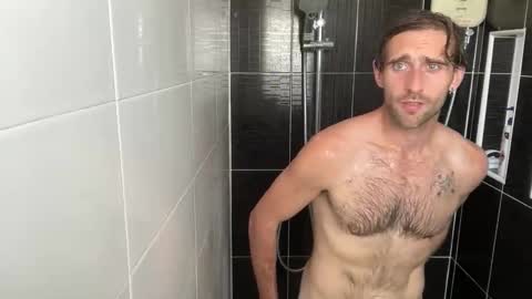 MR. Luke Gunn online show from December 18, 4:41 am