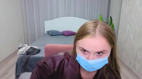 Snapshot of lukeriamoon chatting on October 7, 7:10 pm lukeriamoon online show from October 7, 7:10 pm