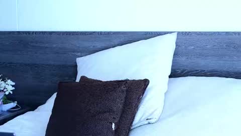 Lukhas f4f online show from November 30, 7:10 pm