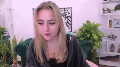 Lily online show from September 14, 7:21 am
