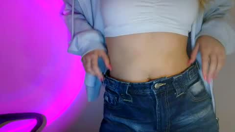 Lulu Baby18 online show from September 25, 8:05 pm