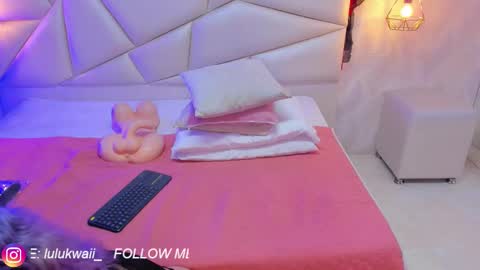 Snapshot of lulu_kawai chatting on October 18, 8:24 pm lulu online show from October 18, 8:24 pm