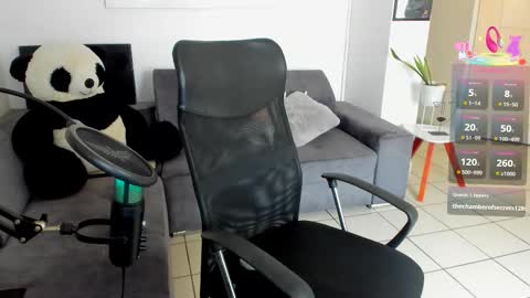 Lau  online show from February 23, 3:40 pm