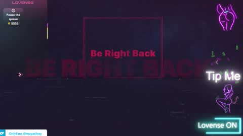 Snapshot of luluubloomm chatting on October 3, 1:26 am Lulu online show from October 3, 1:26 am