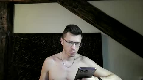 Andrew independent model 2000-0000 CET daily online show from March 21, 7:07 pm