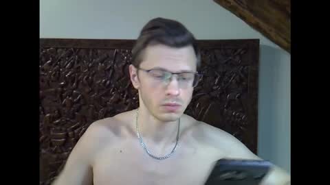 Andrew independent model 2000-0000 CET daily online show from January 7, 7:41 pm