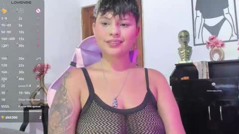 Snapshot of luna__cute chatting on October 3, 11:02 pm Luna online show from October 3, 11:02 pm