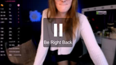 Snapshot of luna_berryy chatting on February 19, 12:35 am luna_berryy online show from February 19, 12:35 am