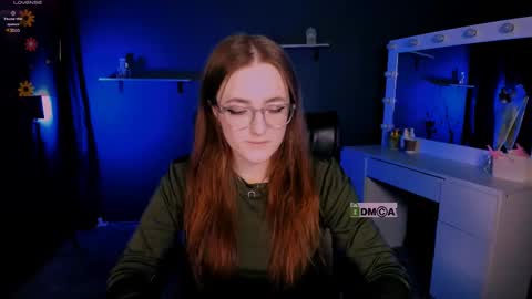 Snapshot of luna_berryy chatting on March 10, 8:34 pm luna_berryy online show from March 10, 8:34 pm