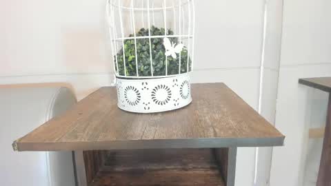 ..Luna.. online show from April 17, 12:40 pm