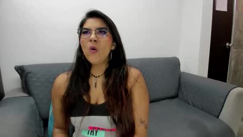 luna  online show from November 9, 11:57 am