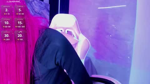 luna_ember online show from January 12, 8:38 pm