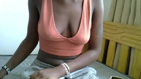 maskedmalkia online show from June 13, 7:41 am