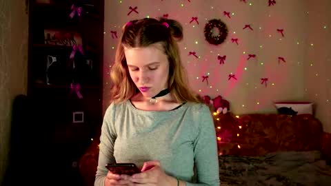 luna_evan online show from March 17, 10:09 am