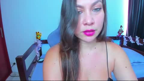 Luna Gomez online show from March 19, 4:45 pm