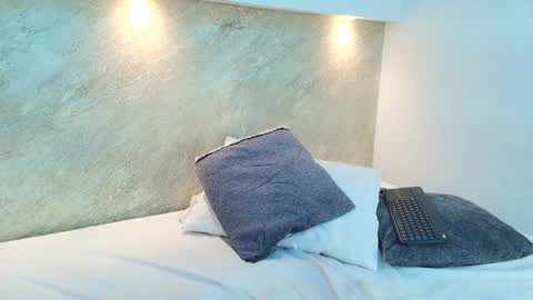 Luna online show from January 8, 1:17 pm